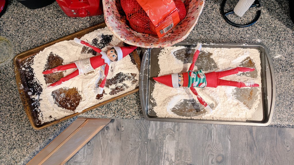 These elves are goin nuts!