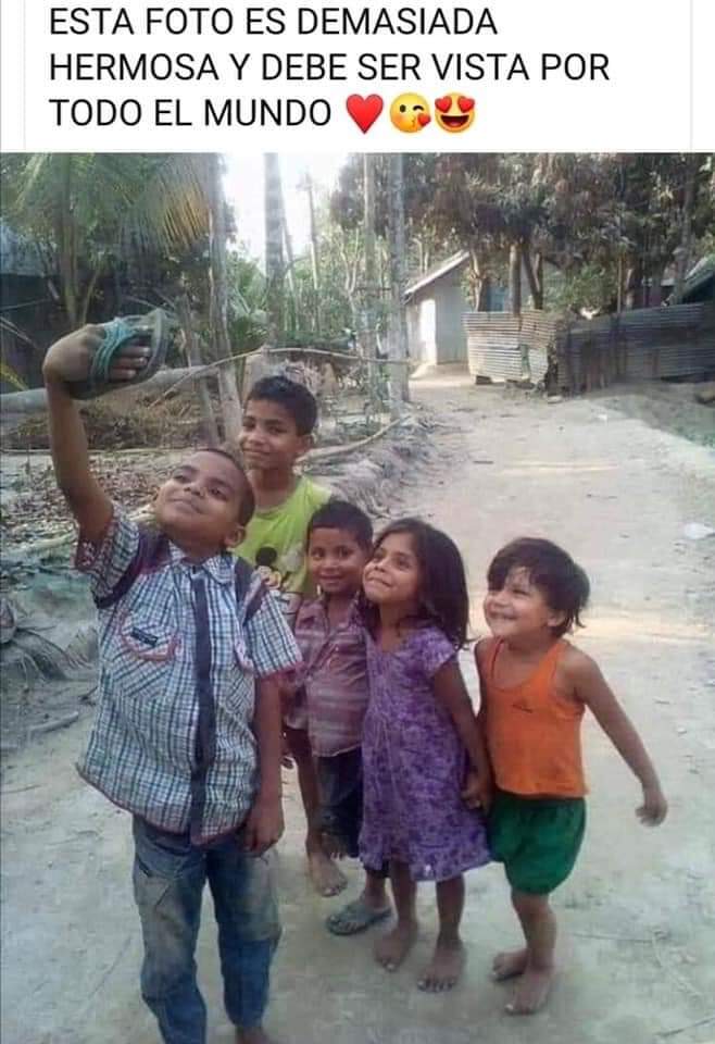 Samuel gordolfo gelatino tomando selfies para Instagram