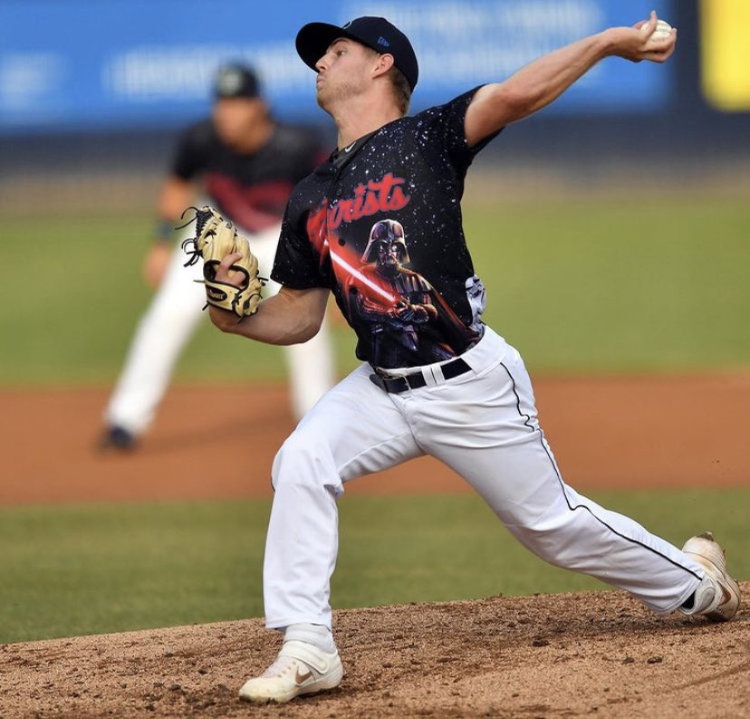 Sorry we are out of breath but WE ARE COMMITTED TO THE THREAD. We really really really really like specialty jerseys. Do you? What’s your fave?