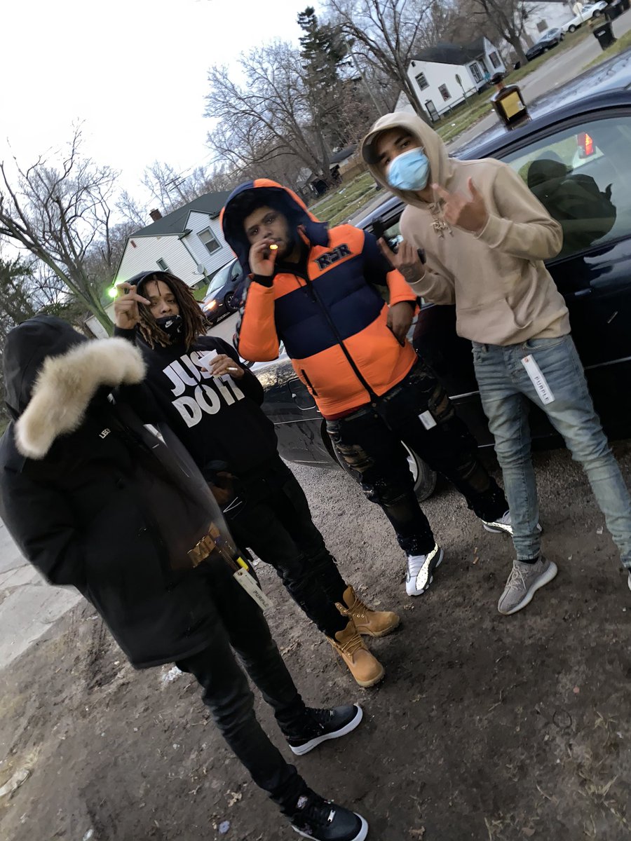 SavvFrmDa9's tweet photo. Cartel Shit https://t.co/D19mNAkoh8
