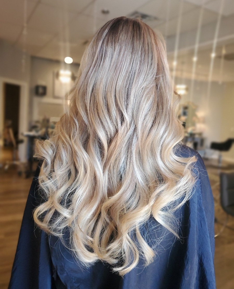 SpaWinchester's tweet photo. Talk about a TRANSFORMATION!
Who else is asking Santa for extensions this Christmas?!
Call to book your hair extension consultation today!
843-875-4588
#HairdreamsbyDyana #CharlestonsFinestExtensions #ExtensionArtist #Hairdreams #Hairextensions #HairdreamsExtensions https://t.co/SmJRanHA6s