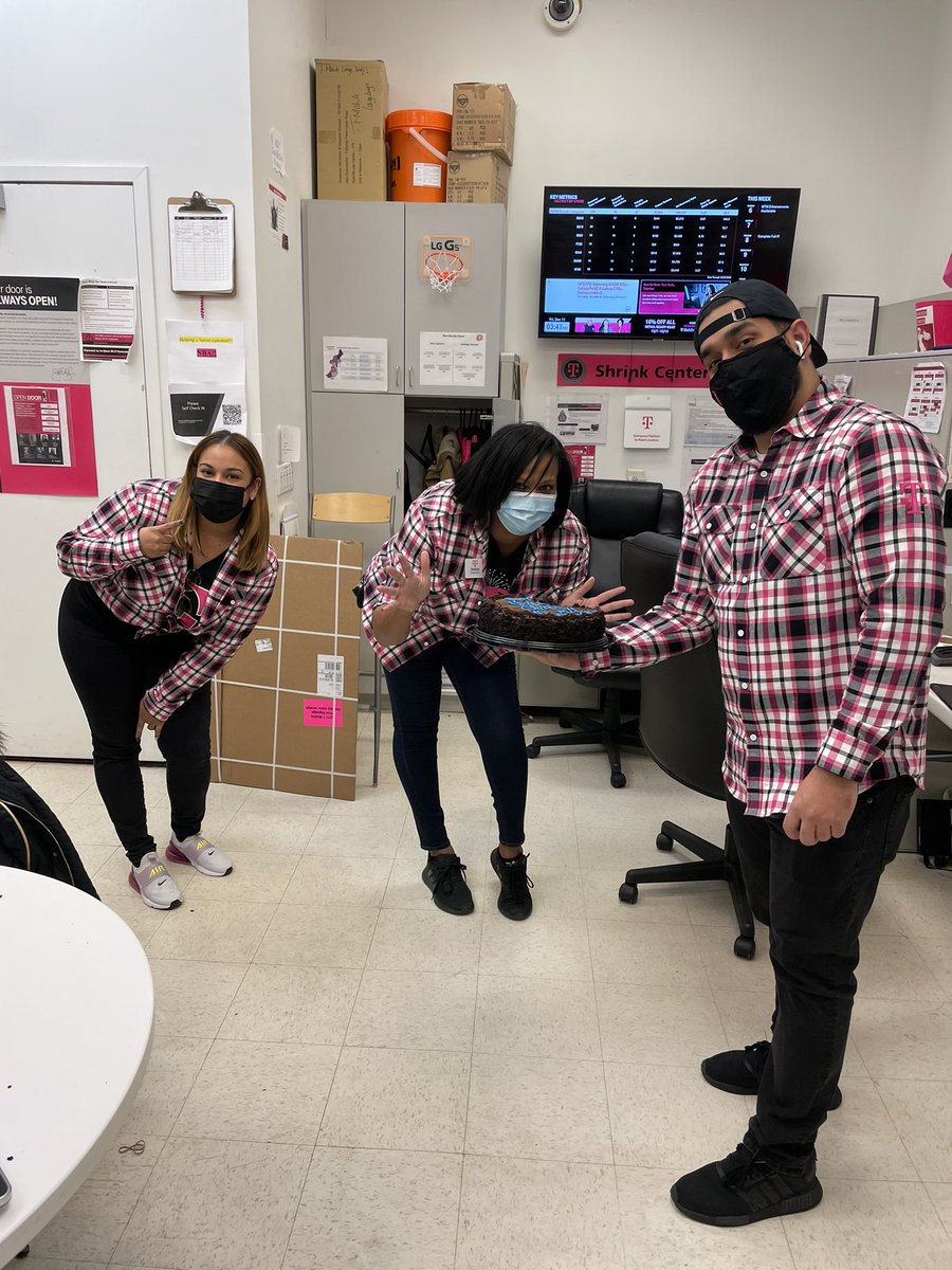 LuisaGabriela90's tweet photo. @ChrisG1654  Good Luck On Your New Journey Willow Will Deff Going To Miss You!! @SeniorsellerY @skg429 https://t.co/gH3DXCUrYI