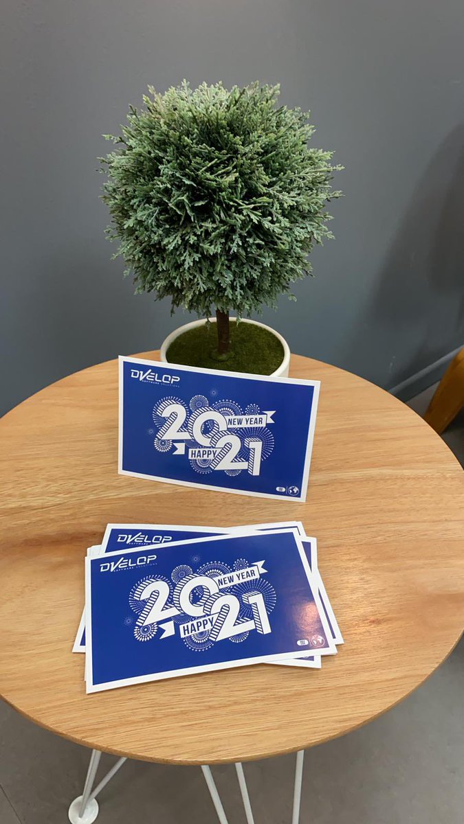 DVelopSoftware's tweet photo. Hoy damos cierre a un año bastante atípico, pero JUNTOS que es lo importante. 

La tecnología también acorta distancias. 

Que el 2021 venga cargado de mucha salud y prosperidad para todos ⭐️🎄

#TheEnd2020 https://t.co/IQvuKEGjFY