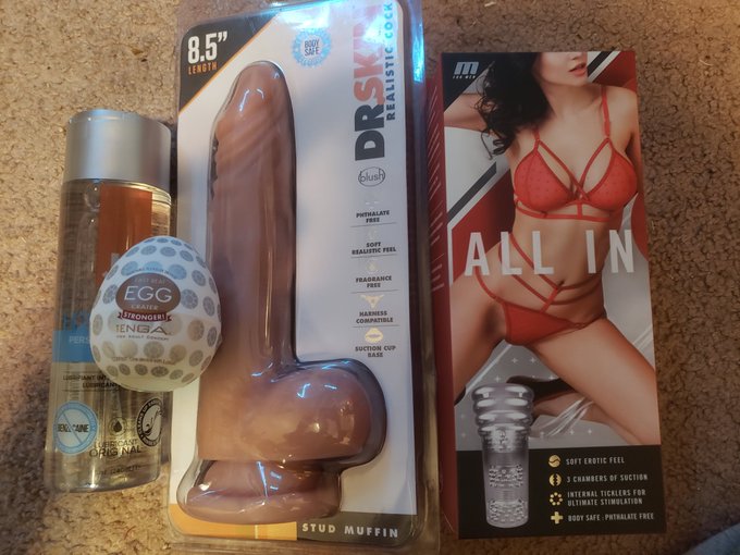 So, who wants to reimburse me for my latest supply run? Hmm? I'm waiting ⌚  Findom finD finsub paypig