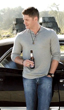 due to popular demand (by me) i present Jensen Ackles' shoulders: a thread