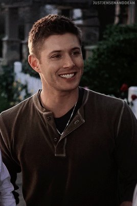 due to popular demand (by me) i present Jensen Ackles' shoulders: a thread