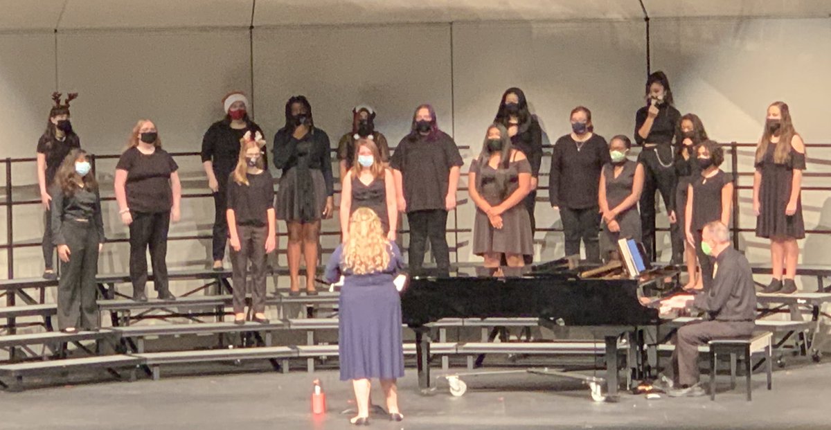 🎵One hour before our concert and we cannot wait! 🎵@PaetowHS @KatyISDFineArts @SJHChoir #paetowfinearts #katyisdchoir #katyisdfinearts #teampaetow