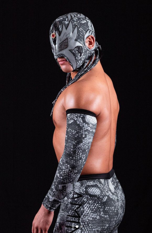 Shun Skywalker- 180cm- v important bcs he's the TALLEST BITCH IN THE PIT- emily tweeted he's a beautiful fish- now we all call him fishman- was in mochizuki dojo but left- it was dramatic he cried- was on excursion in mexico then he grew thicc- then recruits other fishes