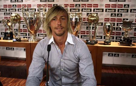 GUTI au Real :542 matchs77 buts90 passes décisives