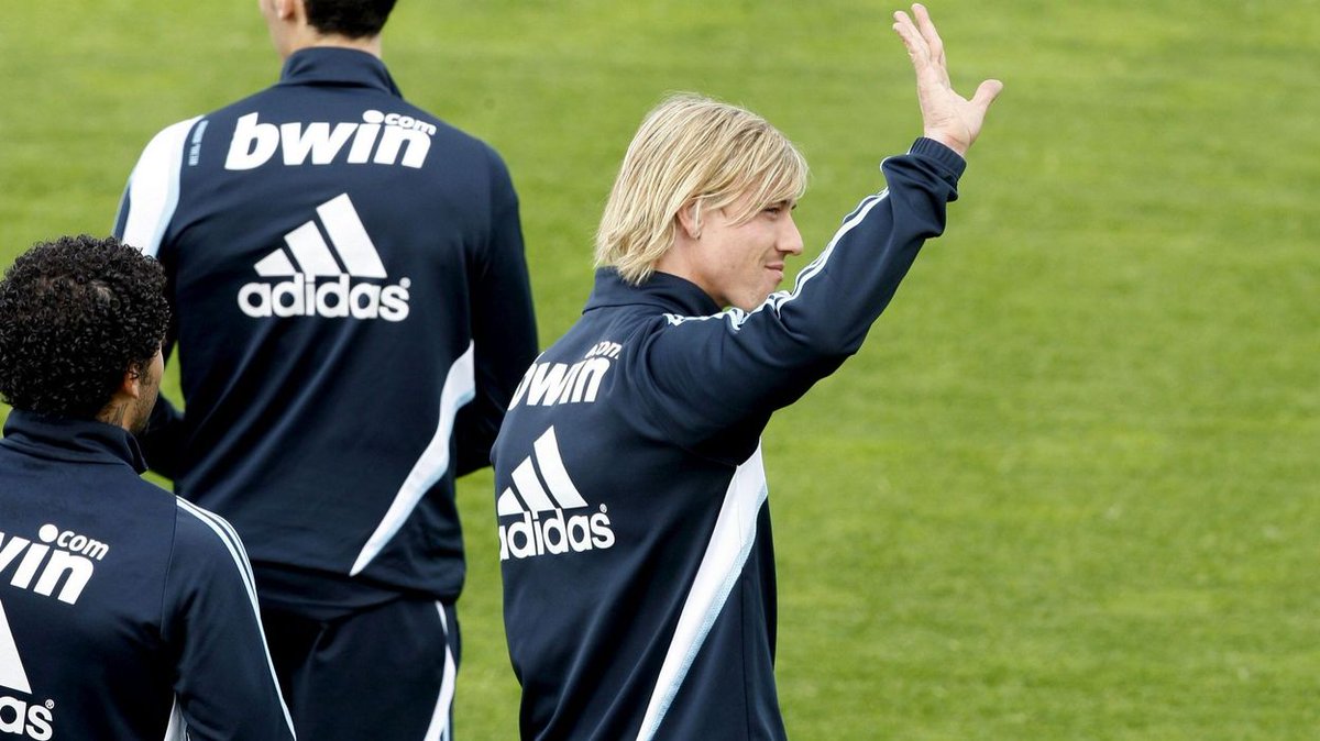 GUTI au Real :542 matchs77 buts90 passes décisives