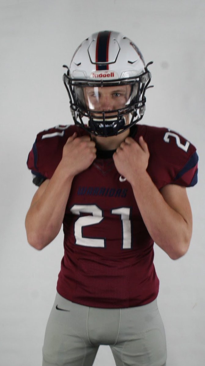 corbinjw21's tweet photo. Thankful for the visit and offer from Sterling College! Thank you @Coach_Holton28  @ChaseHansen71  @CoachMaly_77 https://t.co/Rm9YCBvcxV
