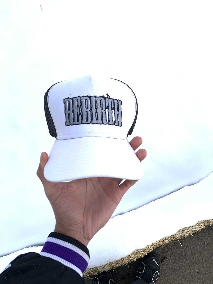 JUNEBU99's tweet photo. 👼🏽 🧢❄️ https://t.co/8Ox9rWKWcX