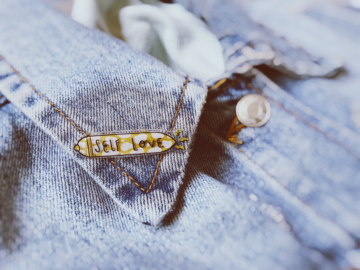 amysillus's tweet photo. Photography skills? Lawd no. Cool pins up on my Etsy? HECK YEA! https://t.co/9KO6llc3kW https://t.co/RSwT5Gliby