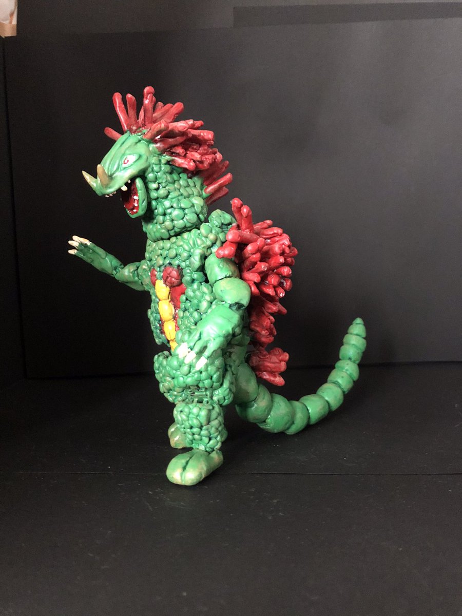 ウルトラマンエースの「ベロクロンの復讐」のミサイル超獣ベロクロン二