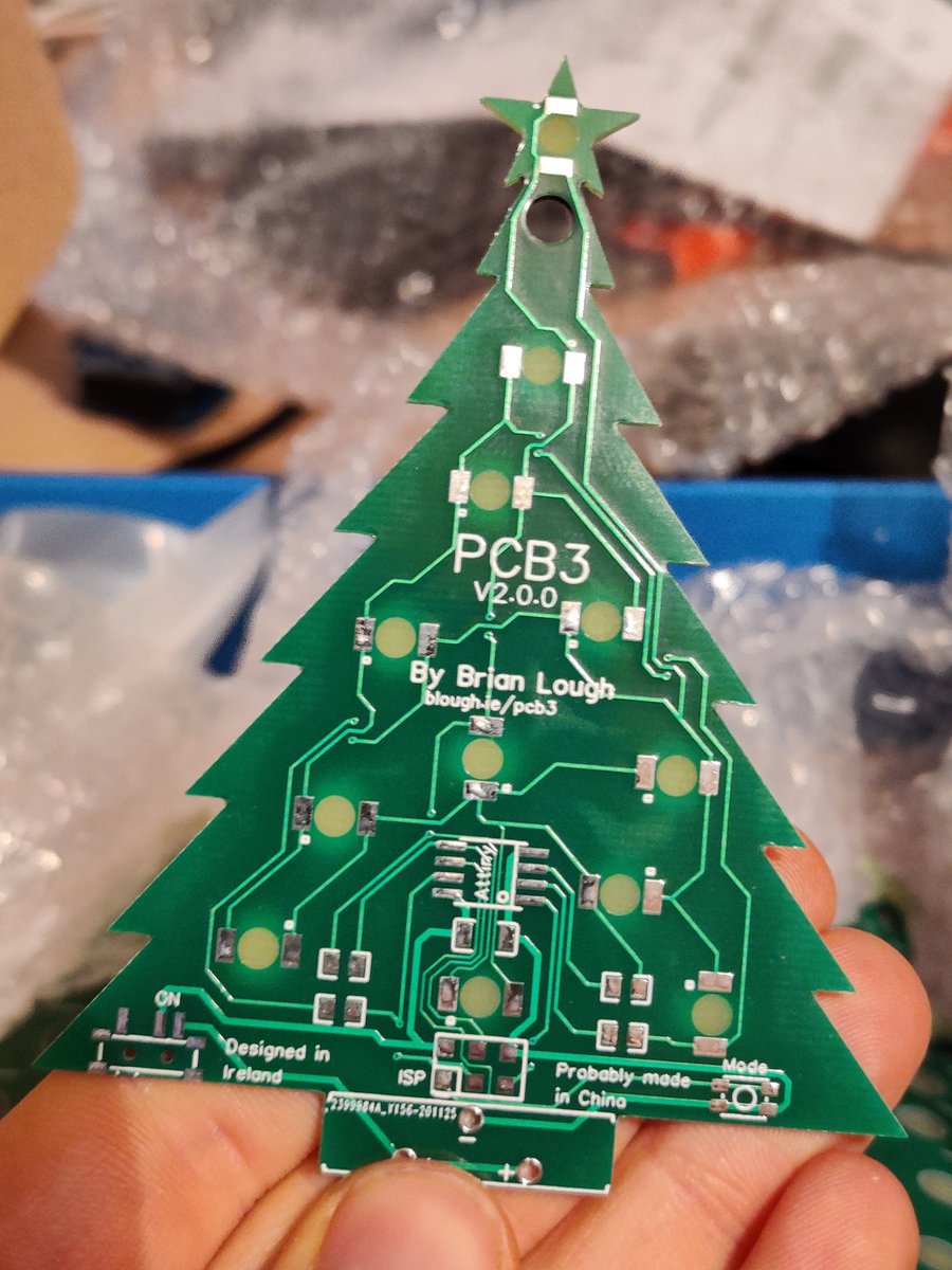 witnessmenow's tweet photo. My new #pcb3 revision arrived today, really happy with how it looks!
The main change is it's using a different style of led that is purposely designed for reverse mounting like this.
But there was one thing wrong that I really wasn't expecting.... https://t.co/8nIDddrO2A
