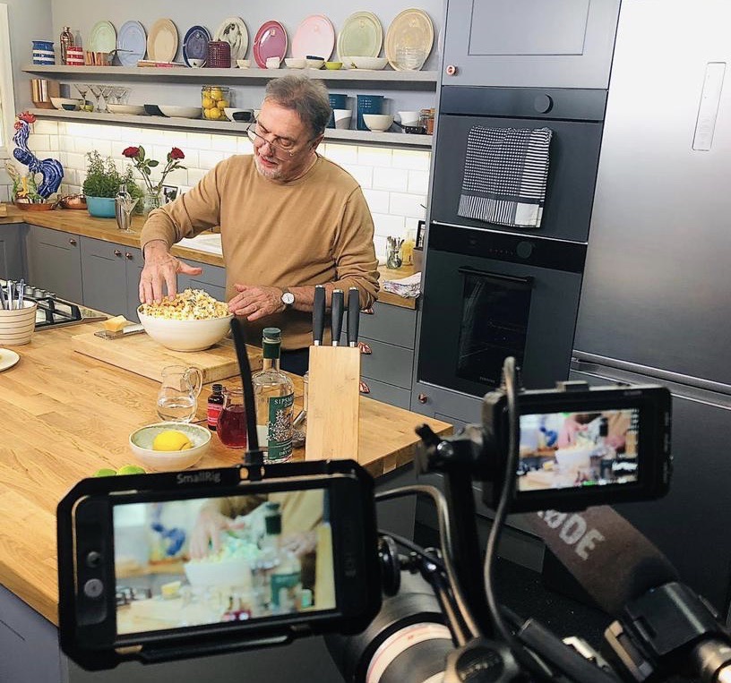 NEW TV series coming soon ! 'Simply Raymond Blanc' will be On <a href="/ITV/">ITV</a> from 30th January. each Saturday I will show you simple , beautiful home cooked food that everyone can make. We will pick fresh produce in the gardens <a href="/lemanoir/">Le Manoir aux Quat'Saisons, A Belmond Hotel</a>, cook delicious recipes,and welcome special friends