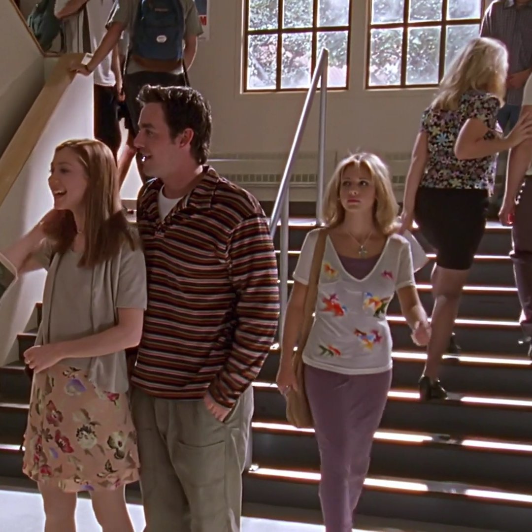 Bad Buffy Outfits tweet media