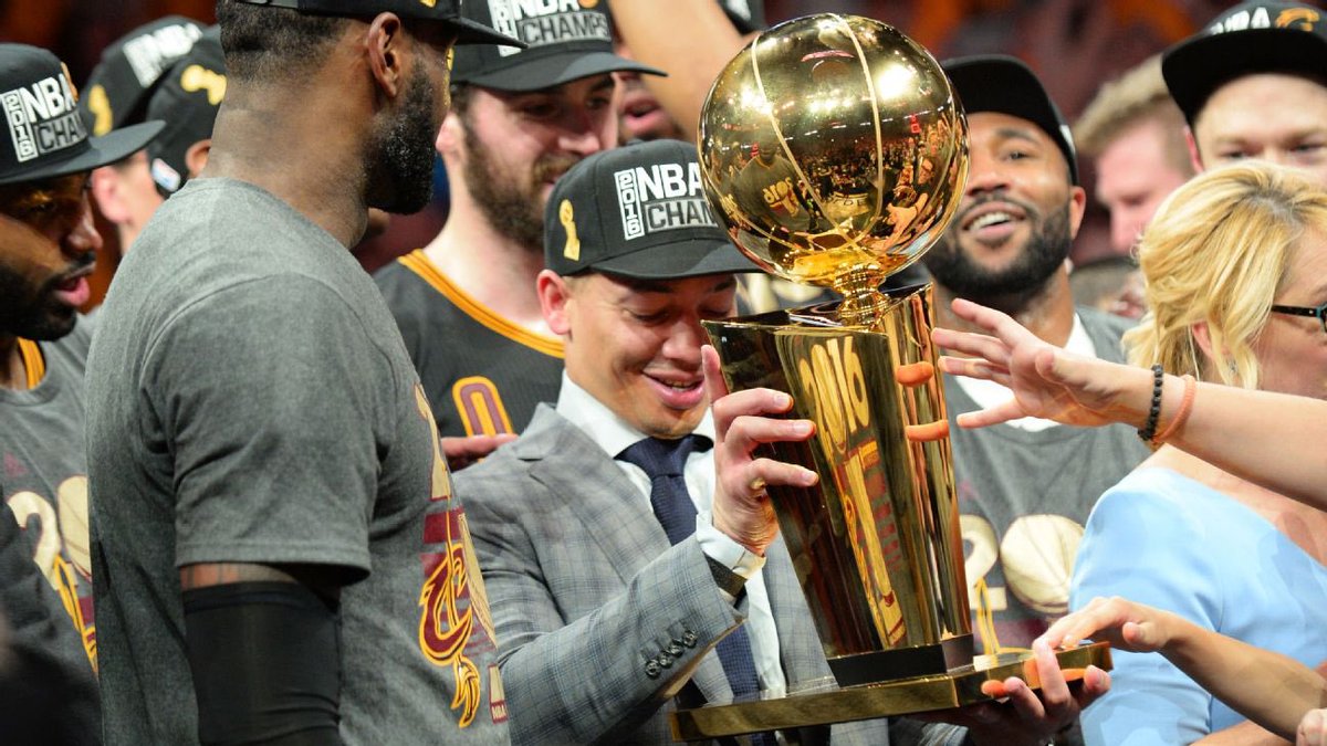 TheDunkCentral's tweet photo. "He's got a history of winning."

- Paul George on Clippers Head Coach Tyronn Lue 

(h/t @Farbod_E ) https://t.co/VowFnCiLcJ