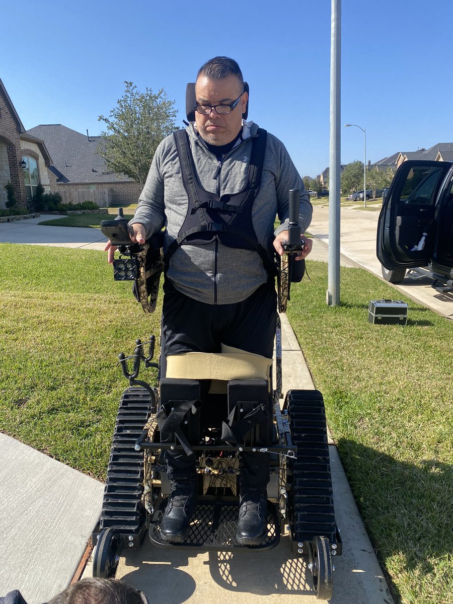 HouPDwifeSheri's tweet photo. Delivered. Trialed. Tested. Mudden. Happy Cop. #TeamCortez rockin #RonnyStrong @houstonpolice @HPOUTX @ArtAcevedo @SylvesterTurner 💙 https://t.co/bm32xZBOVJ