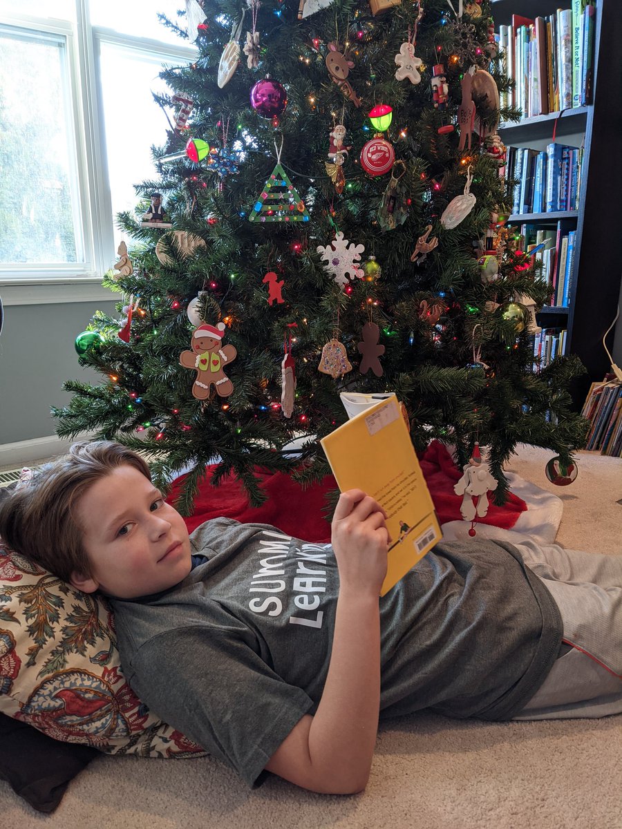 ooonce's tweet photo. We kicked off at our reading project with Ghost by @JasonReynolds83 
Even virtually, the kids couldn't put it down! @SummitSpark @TammyReich @TimmisChris https://t.co/NDKaWF53kj