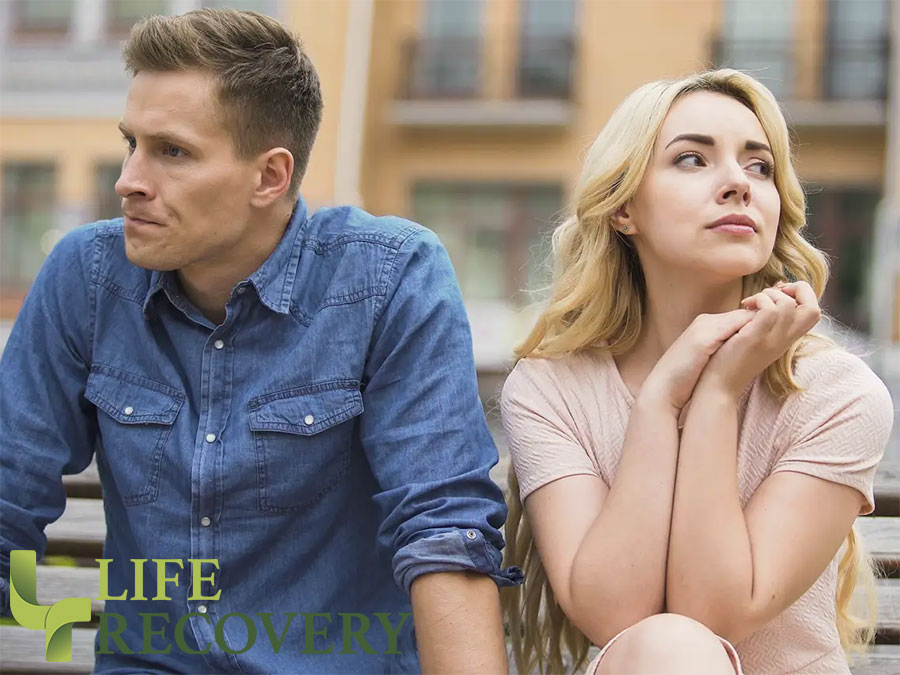 liferecoveryg's tweet image. If you have a family member who struggles with addiction, you may be tempted to take responsibility for them . . . don’t!

❗️FREE TIPS❗️ Helping Without Enabling ⬇️⬇️
qoo.ly/39iu82

#LifeRecoveryArticles #StopEnabling #AddictedLovedOne