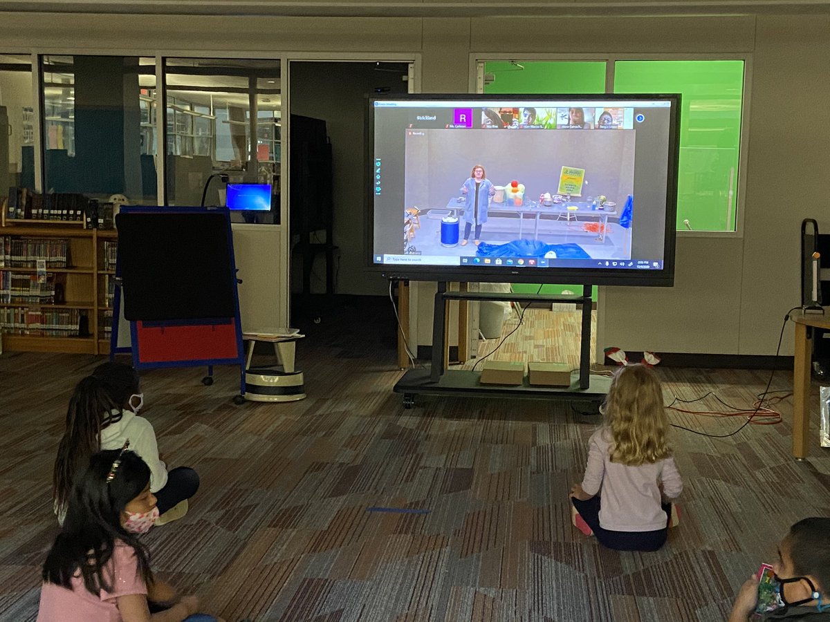 McStrickLibrary's tweet photo. Mrs. Lupa and Mrs. Miller’s PM class enjoyed learning all about liquid nitrogen in the Science Below Zero presentation from the Don Harrington Discovery Center all the way in Amarillo! #cfblibraries @TigerNetwork @CFBISD https://t.co/bV1LXFkTFw