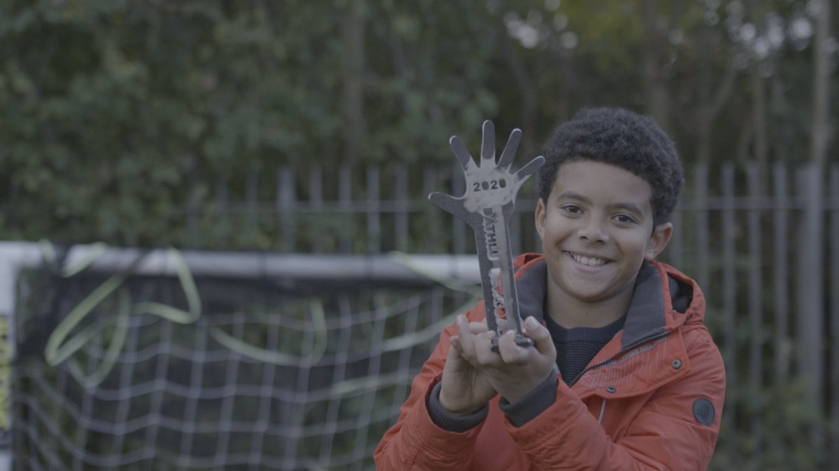 DathluDewrder's tweet photo. ✨#DathluDewrder✨@S4C 

“𝗠𝗮𝗲 𝗵𝘆𝗻 𝘆𝗻 𝗮𝗻𝘀𝗯𝗮𝗿𝗮𝗱𝗶𝗴𝗮𝗲𝘁𝗵𝘂𝘀!” - 

Ymateb ein arwr ‘fengaf, Joseff, i’r sypreis gan @OwainTJones17 @SwansOfficial⚽️ https://t.co/fbhzdp1yK2