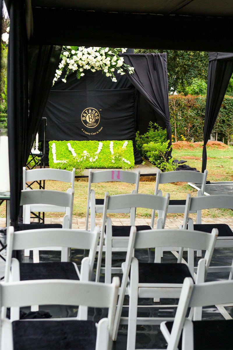 nonoevents's tweet photo. Unveiling
Thank you @mariakhitsane @tsoelokhitsane
#Black&WhiteWimbledonChairs
#ZebraLouiseChairs
#BataungMemorials #JacobsBridge
#CelebrationOfTheLifeLived
#UnveilingService
#UnveilingServiceSetup
#Deco #FurnitureHire #Flowers
#NonoEvents https://t.co/sYsm4NqgAc