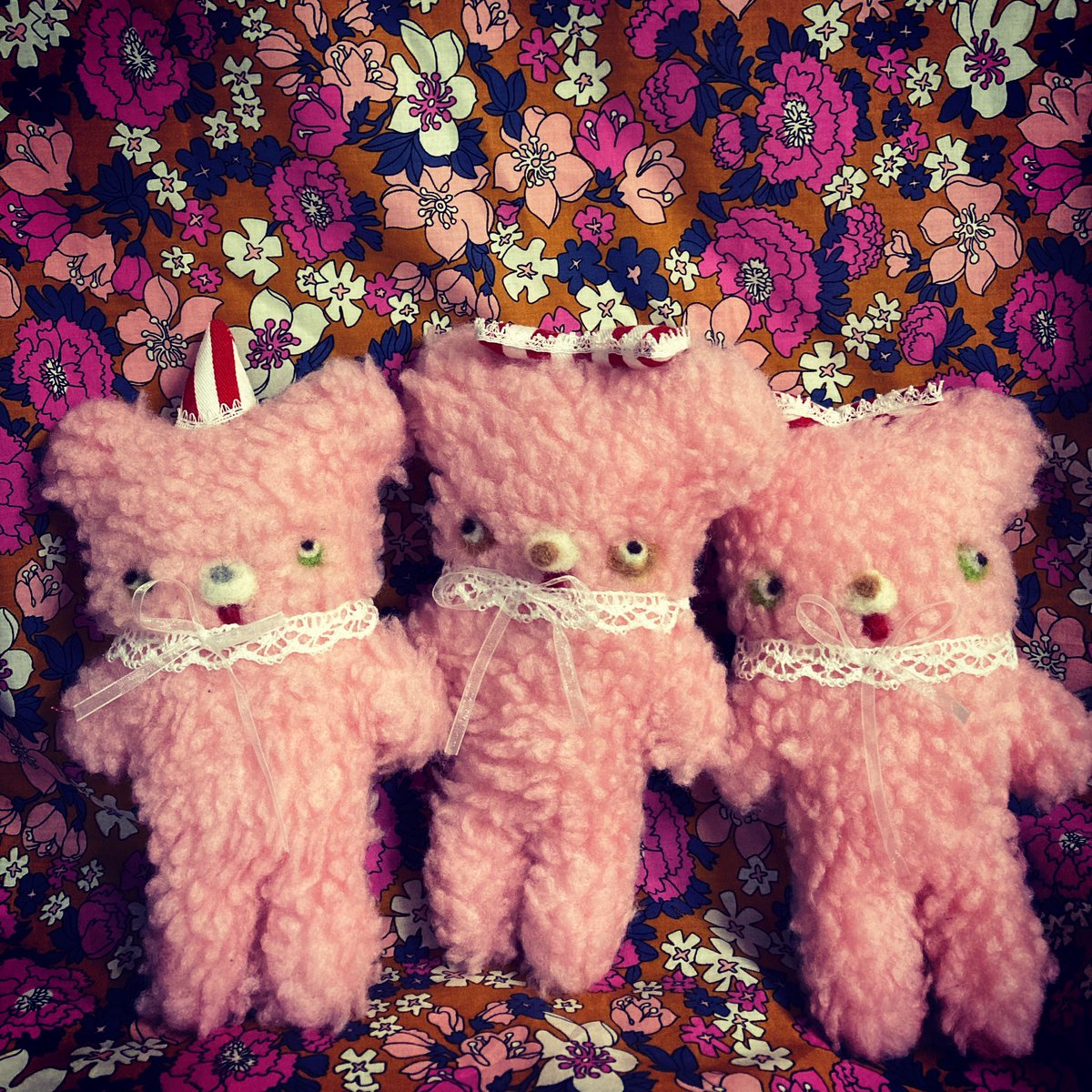 Happy pink bear 
しあわせのピンクのくまちゃん
#BUBUYA  #clothdolls   #beardoll  #pinkbear