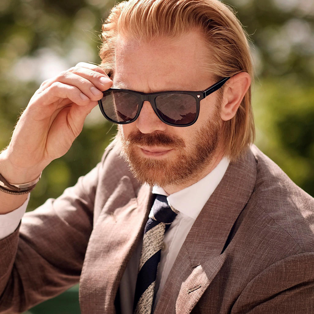 eyespaceeyewear's tweet photo. A timeless tribute to men’s retro sun wear, Aspinal of London Milano sunglasses in Col.01 Black are a refined accessory choice for the astute gentleman. https://t.co/7BMu31E9if