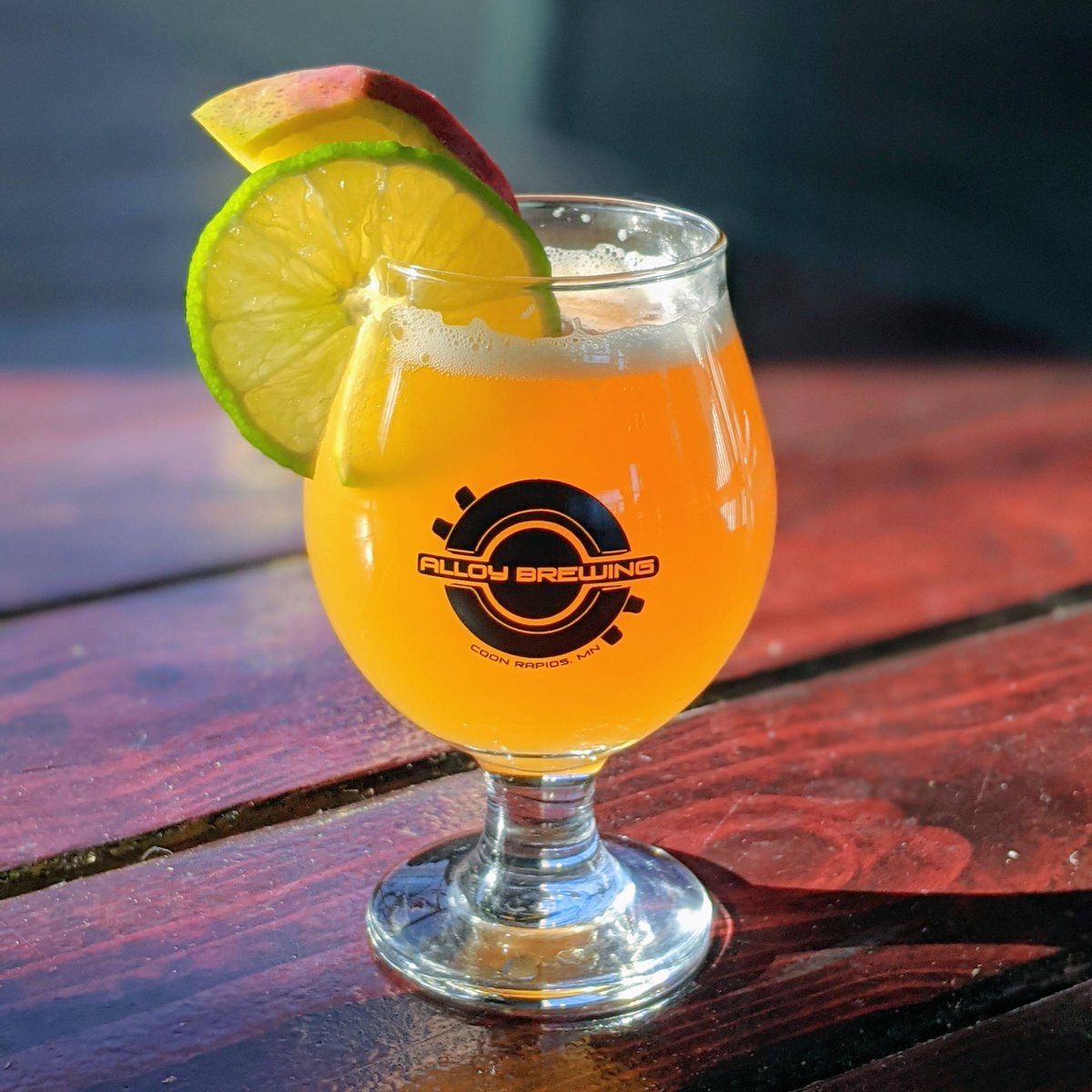 AlloyBrewingCo's tweet photo. 🚨📣New Beer Release - Mango Lime Earthshake - Milkshake IPA - 9.5% ABV / 40 IBU📣🚨
The milkshake IPA that we all know and love, but with a sweet/sour Mango Lime twist!
Available NOW for online ordering.
https://t.co/HkPrdDwFxJ
#MangoLime #EarthshakeIPA #MilkshakeIPA https://t.co/G02iH0Qq1J