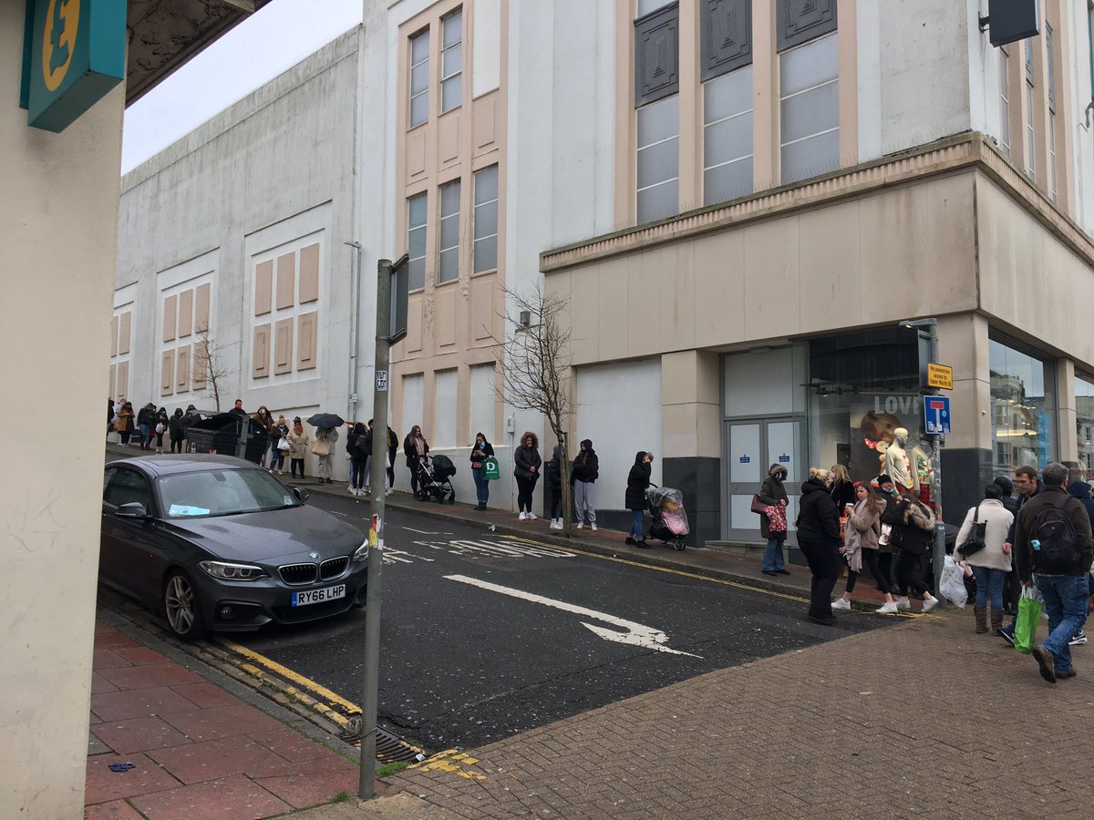 #primark you can que around the block#no track and trace.you can’t go to your #localpub with friends for a drink...it’s just WRONG..no matter which way look at it