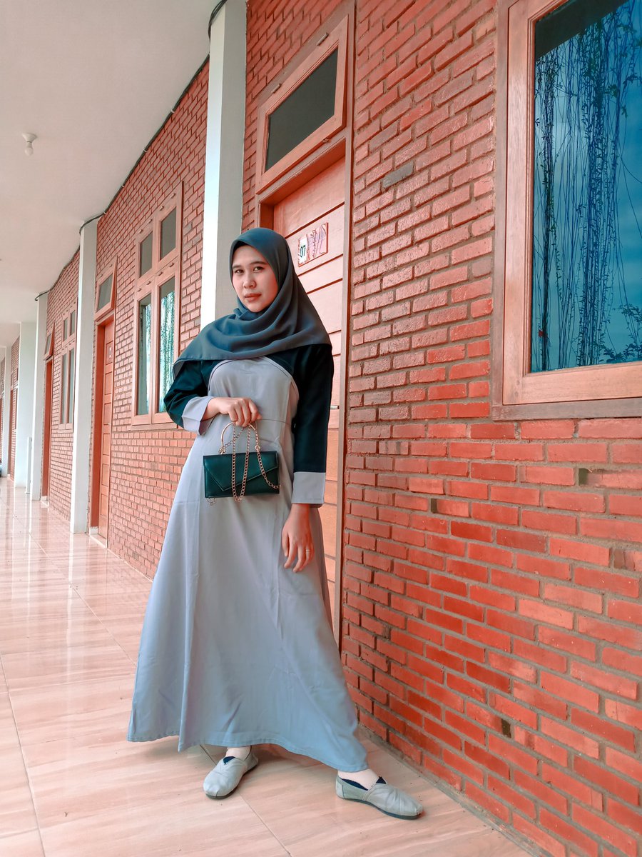 SOpitasari's tweet photo. Udah lama gak ketemu, jadi canggung

#4desember 
#Elsa 
#Medan https://t.co/7lVlGGw25v