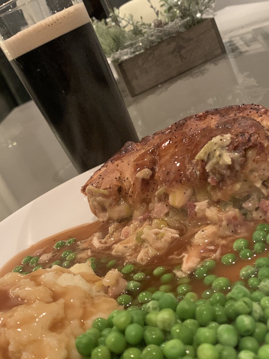 No words required! #pie #Guinness #mash #winterwarmer #foodie #comfortfood #cooking #plsfollow #London