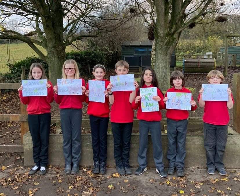ForestSri's tweet photo. Climate change impacts don’t discriminate by country boundaries.
We were super inspired to see these #UK students supporting young people in #SriLanka to protect 700,000 hectares of tropical forests!
Post a photo with #SaveOurForestsSL to join the movement.
@earthguardianz https://t.co/DQE5sBFUxN