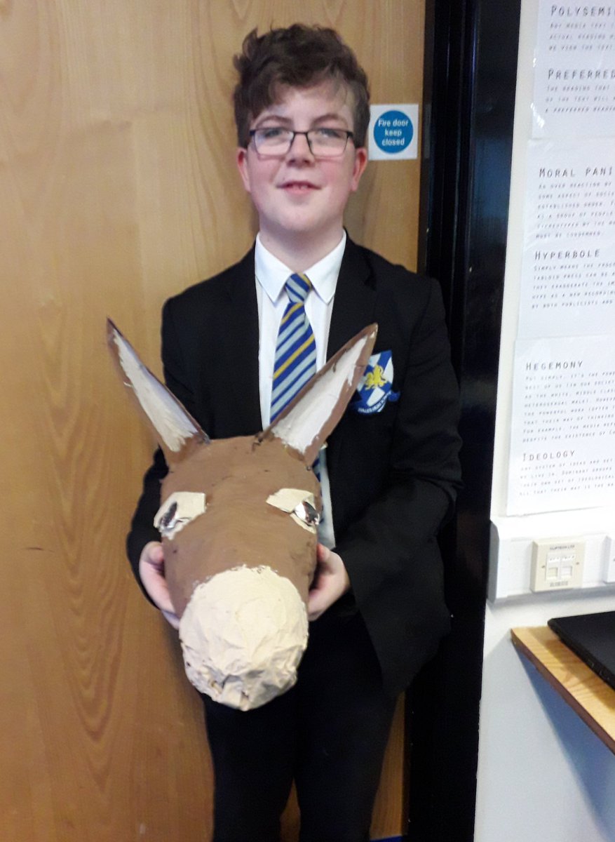 SalgueroMrs's tweet photo. Some incredible creative homework projects based on A Midsummer Night's Dream by my Y7s! @WalesEnglish @WalesHigh2025 #shoutoutfriday https://t.co/zs4cYfRUzC