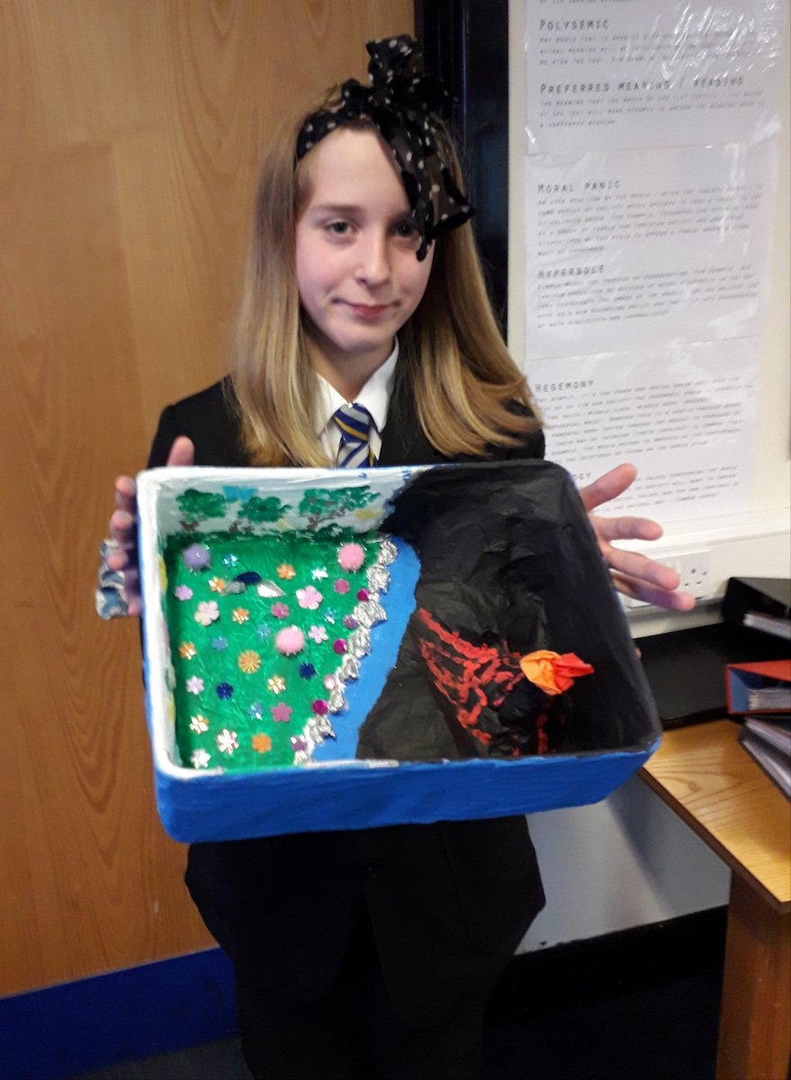 SalgueroMrs's tweet photo. And here's some more awesome A Midsummer Night's Dream projects! @WalesHigh2025 @WalesEnglish #fridayshoutout https://t.co/r8cEg2Z6dD