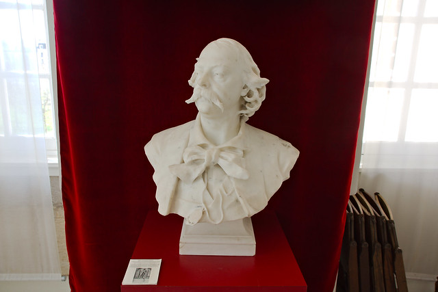 ActuaLitte's tweet image. Fabrice Luchini lit Un coeur simple de Flaubert, sur France Culture actualitte.com/t/rvwisykx

@franceculture #lecture #lucchini #flaubert #radio #lectureavoixhaute