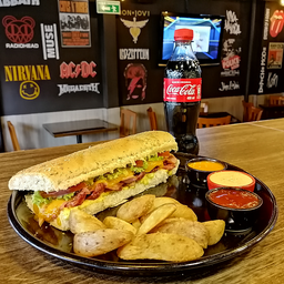 cual_estuplan's tweet photo. Disfruta esta noche increíbles
#Sandwiches #Filetes #Hamburguesas #HotDogs #Mazorcadas en #GutizFood en la Cra 19a # 77-21 local 79 !!!
#Food #Beer & #Rock
Pide a #Domicilio ☎ 320 9528913 y 320 9530105
Por #Rappi envío #GRATIS
@QuirogaAlexis https://t.co/dDgRz4bgek