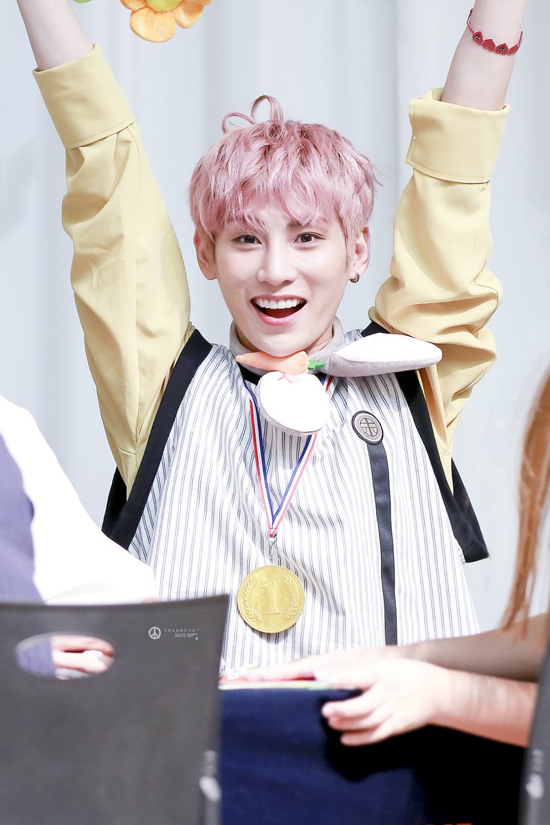 how to make your twitter pink: a short thread