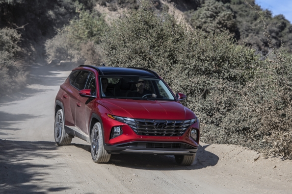 FUCCILLOSYRHYUN's tweet photo. Explore the boundaries of adventure with the intuitive safety technology and capable powertrain of the upcoming 2022 #HyundaiTucson. This vehicle is not yet available, coming to Fuccillo Hyundai of Syracuse early 2021. https://t.co/UTn5fIS69z