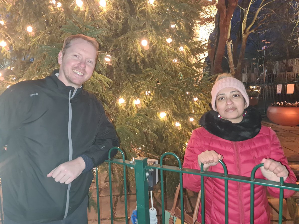 iamritabegum's tweet photo. Lighting up your life, Paddington rec Christmas tree😇 🎄 @watfordspur @w9maidavale @NafsikaT @MaidaValeLabour @leonardMbeqiri @Hamza_Taouzzale https://t.co/LE49hzZLti