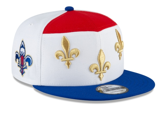 andypickens's tweet photo. The fleur de lis sucks. This arrangement sucks. They have so much to work with, this is such a lazy effort. The red patch at the top looks dumb. (9/14) https://t.co/5kTzogAa8r