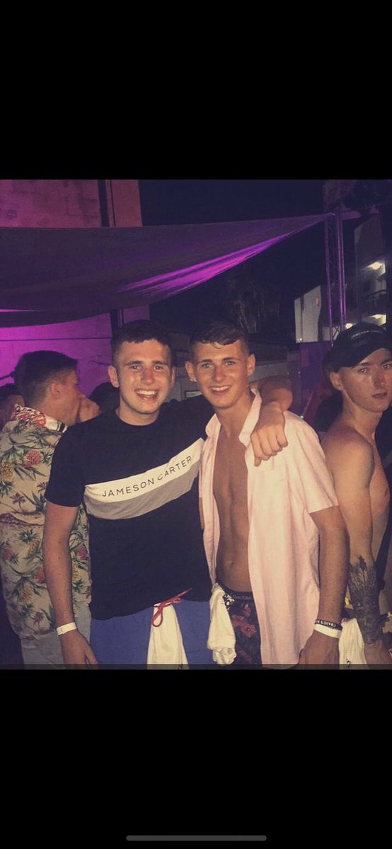 armstrong_kyle7's tweet photo. @Aidand85 Happy birthday bro ❤️ Hope you enjoy it as much as you can and will hopefully see u soon xx https://t.co/Kridgx9n9U