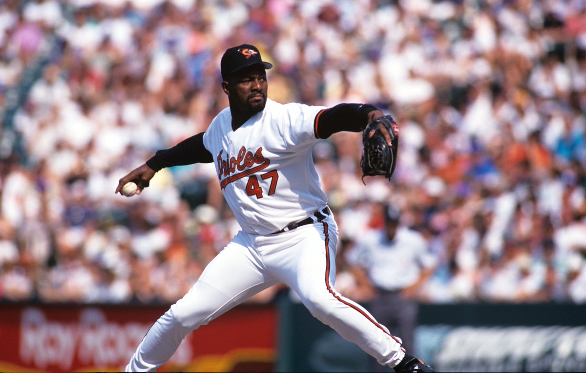 Happy birthday to of Famer, Lee Smith. 