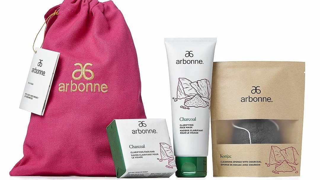 Your #friends will love this #coal in their #stocking  -  Charcoal Clarifying Facial Set by #Arbonne.
arbonne.com/Pws/MiraLee/st…