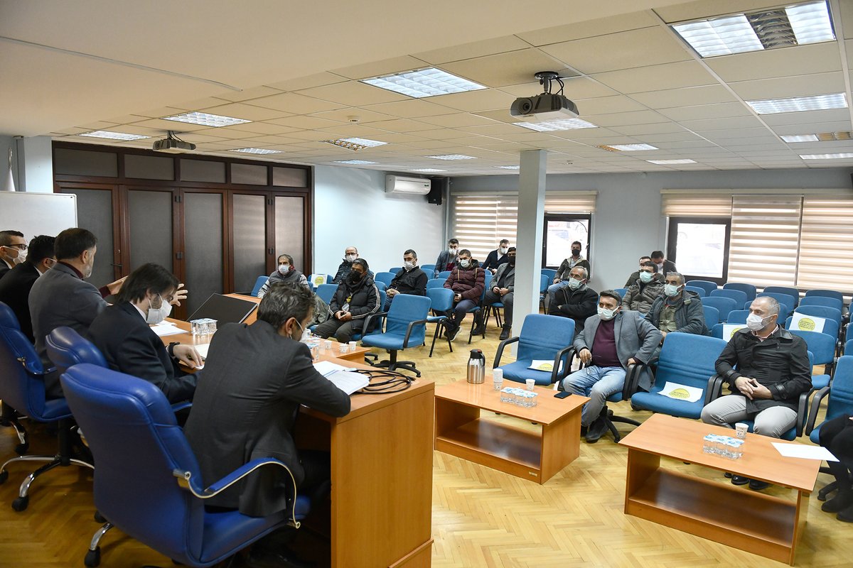 Tarım Kredi Genel Müdürü Fahrettin Poyraz, çiftçilerle görüştü. Ortaklara ödeme kolaylıkları sağladıklarını belirten Poyraz, vade tarihi 31.12.2019 olan yatırım kredilerine %10 peşinat ödenmesi halinde 3 yıl taksit imkânı getirdiklerini açıkladı.
tarimkredi.org.tr/gundem/haberle…