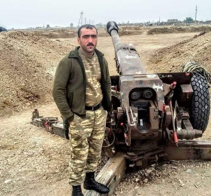 27. Apparent new captures of NKR/AR D30 122mm towed howitzers. Again we recorded so many D30 with grainy pics some duplication is possible.1) Note shrapnel damage to top and tyre via  @panzerQQ 2) via  @ramalsalmanzadh 3 + 4) in similar dug-outs, last is damaged via  @Mukhtarr_MD
