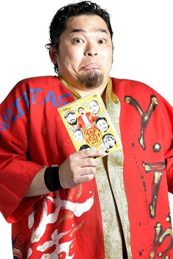 Toru Yano with things in his hands a thread