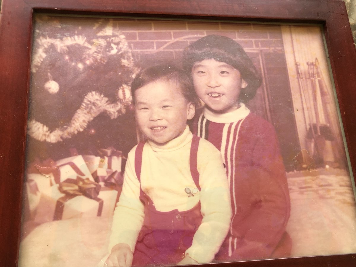Everyone in Taiwan, like most other developed countries, speaks and reads English. It's my second language, obviously. Here is the second Christmas my sister and I spent in Virginia. Remember Montgomery Ward? 3/